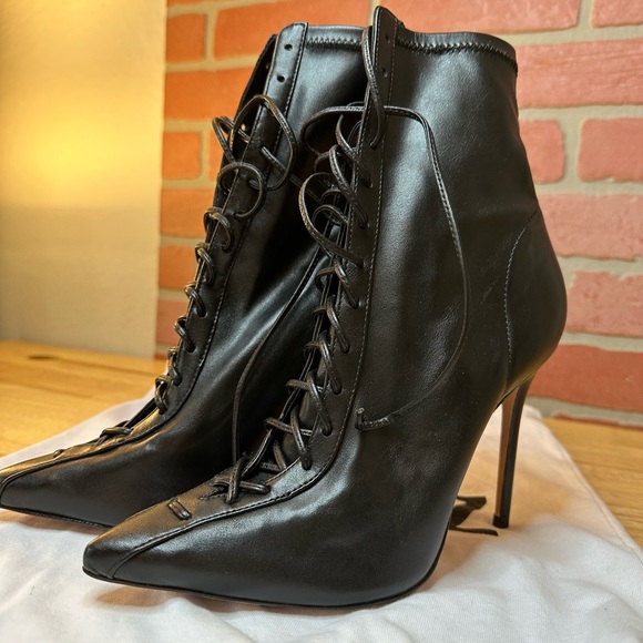 Schutz Tennie Bootie black Size 6 - Picture 4 of 4